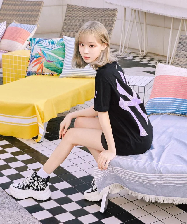 ブラックにラベンダーカラーがオシャレ